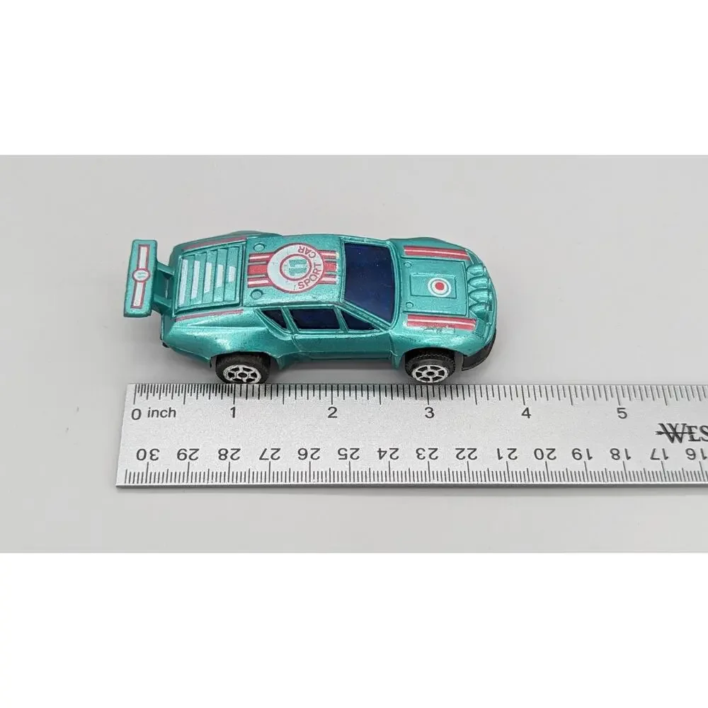 Vintage Leaping Green #11 Diecast Sports Car Made in Macau 1/55 CN113